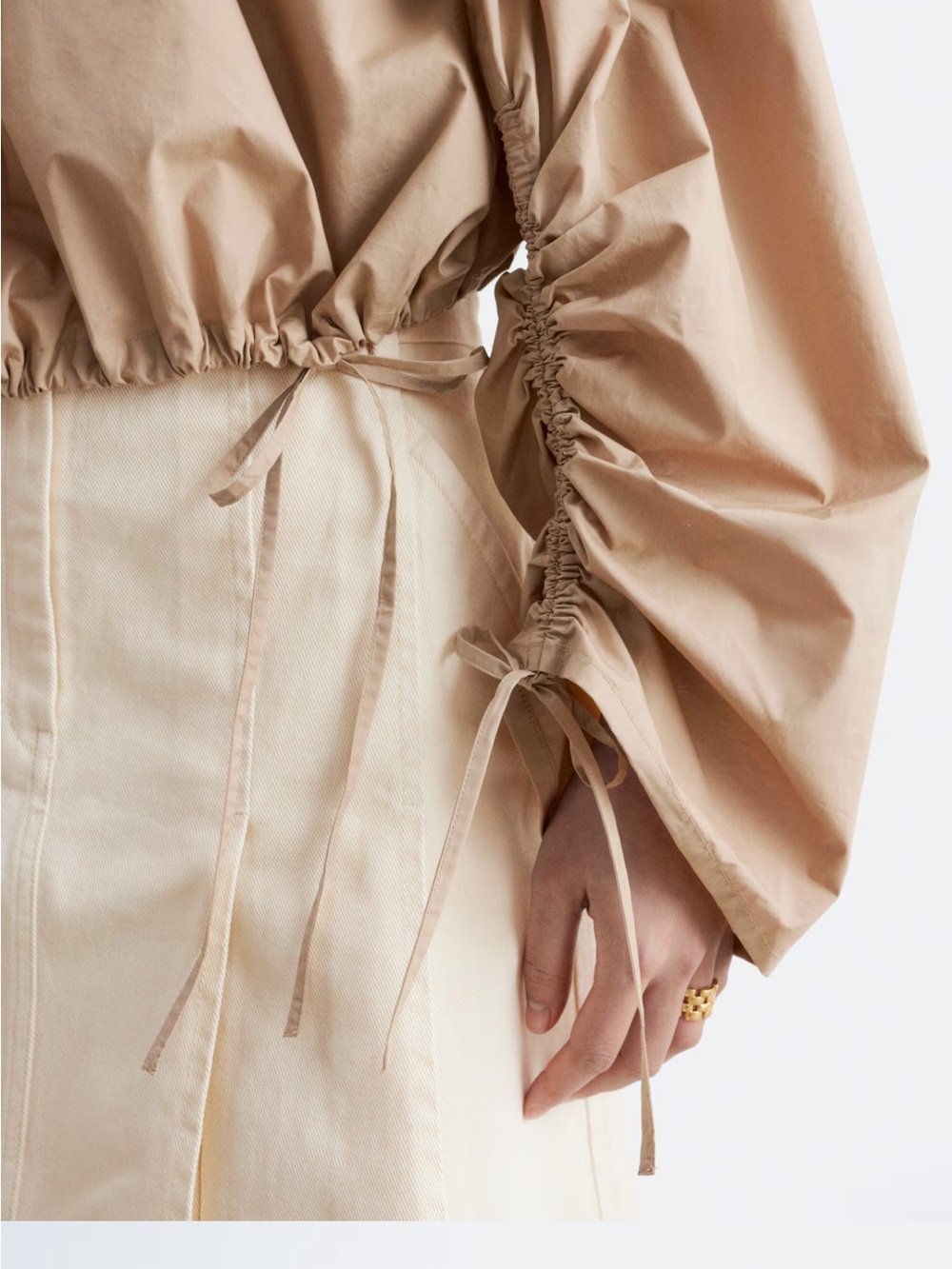 Structural drawstring blouse - Picture 2 of 11